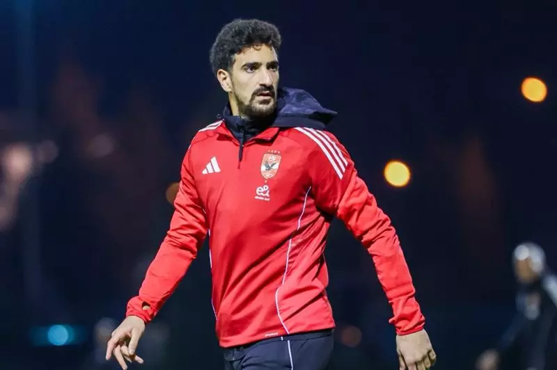 قبل مواجهة الأهلي وبيراميدز.. هل ينفذ توروب وعده مع بن رمضان؟ 